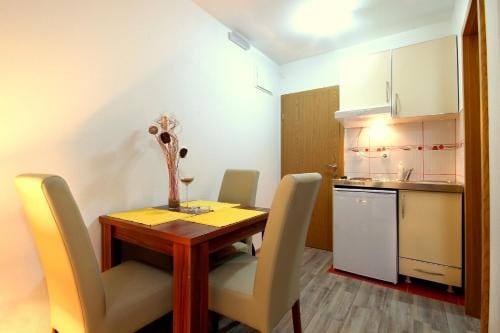Apartments Đurasevic Hotel in Sveti Stefan