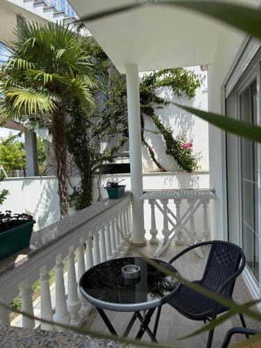 Frenki'S Residence Hotel in Montenegro