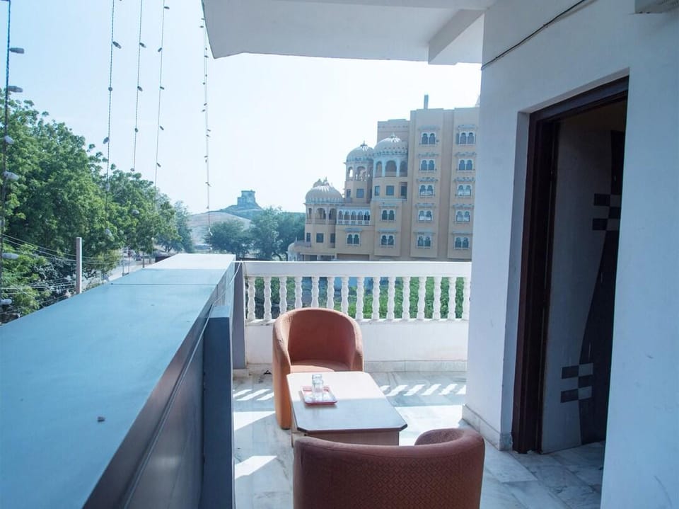 Jawai Dam Stay Hotel in Rajasthan