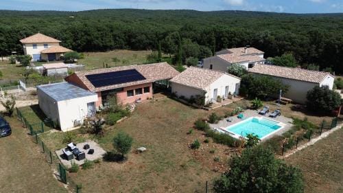 Le Petit Chene Hotel in Provence-Alpes-Côte d'Azur