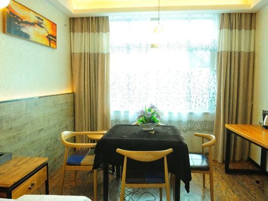 Jinyatai Holiday Manor Hotel in China