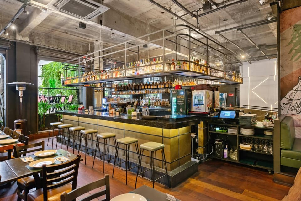 Bar/lounge