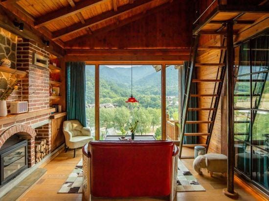 Yuemu Mountain Homestay Hotel in Shandong