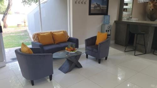 Cape Winelands Business Villas Hotel in Cape Town