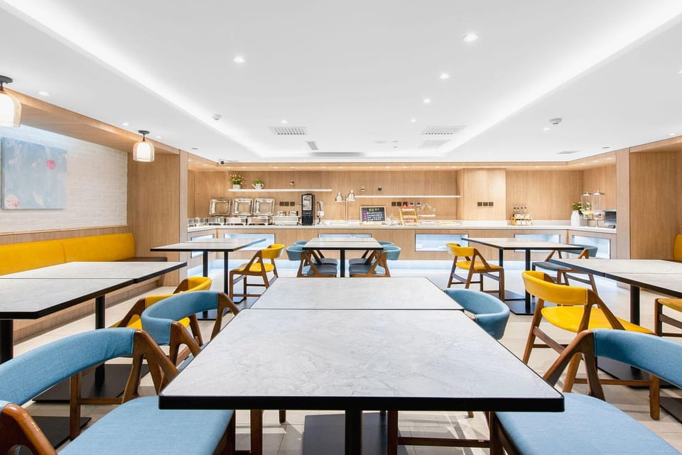 Hanting Premium Hotel Xi'An Taibai Nan Road Metro Stationn Hotel in Xian