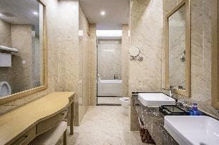 Hanting Hotel Yangzhou Yizheng Wanda Plaza Hotel in Nanjing