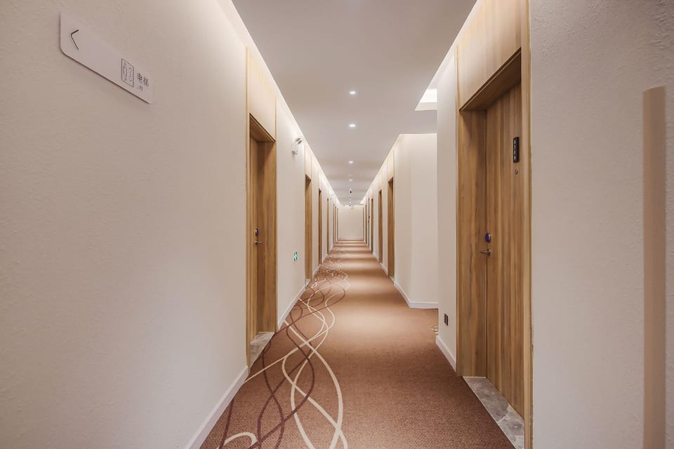 Hanting Premium Hotel Wuxi Luoshe Sunac Silver City Hotel in Suzhou