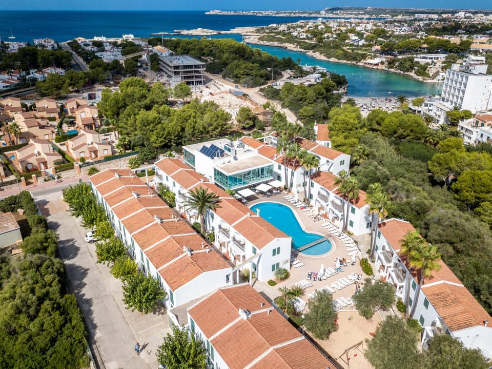 Apartaments Cales de Ponent Apartment hotel in Balearic Islands