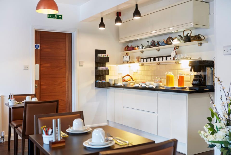 Conifers Guest House Hotel in Oxford