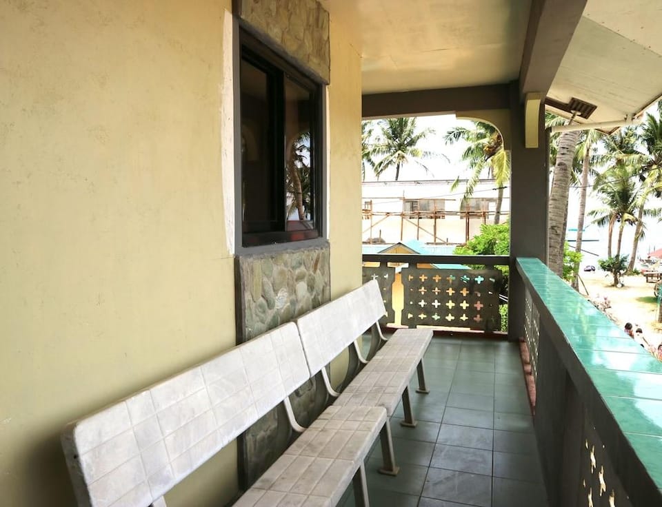 Joan Beach Resort Hotel in Puerto Galera