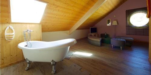 Chambres d'hotes Couleurs Bois & Spa Hotel in Xonrupt-Longemer