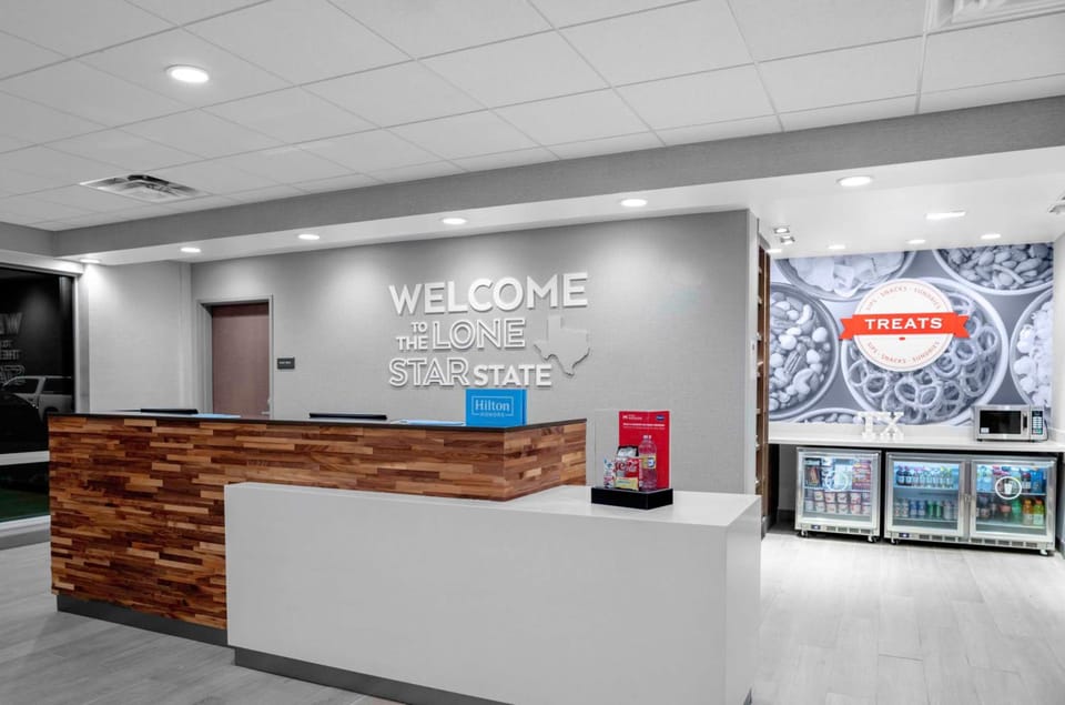 Hampton Inn & Suites Cedar Park North Austin Hotel in Leander