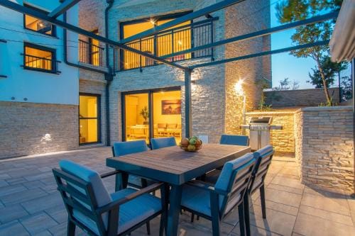 Villa Perla Nera & Villa Nevera by Pag tours Hotel in Zadar County
