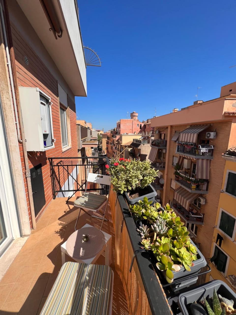 Casa Dharma Guest House Hotel in Civitavecchia