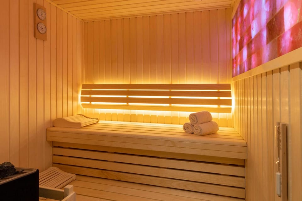 Best Western Plus Le Conquerant Rouen Nord Hotel in Normandy
