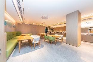Ji Hotel Shaoxing Luxun Guli Hotel in Hangzhou