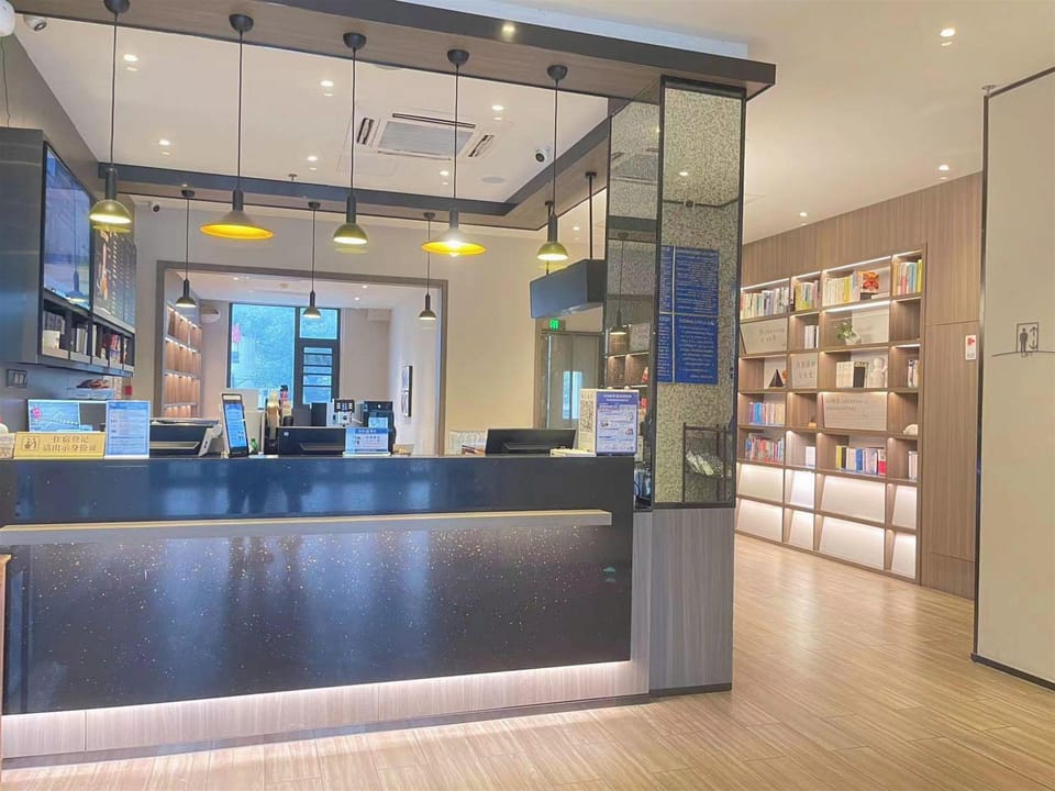Hanting Hotel Changzhou Jiangnan Global Port Hotel in Suzhou