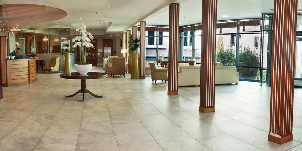 Green Isle Hotel, Dublin Hotel in Dublin