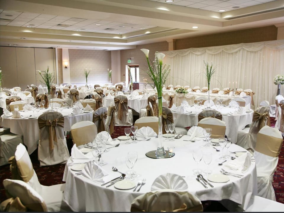 Green Isle Hotel, Dublin Hotel in Dublin