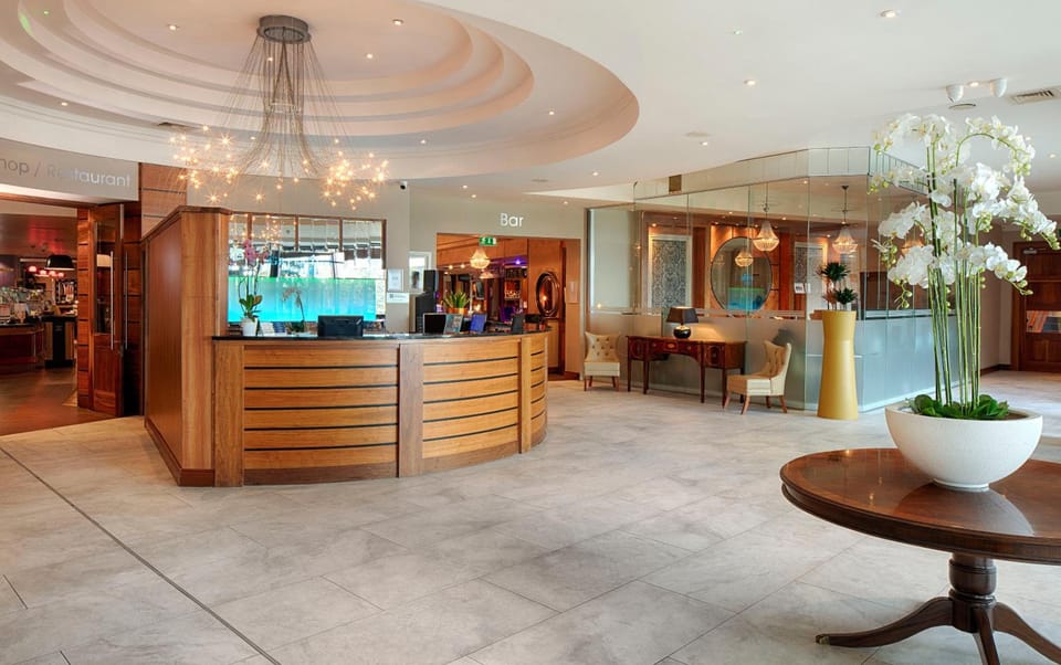 Green Isle Hotel, Dublin Hotel in Dublin