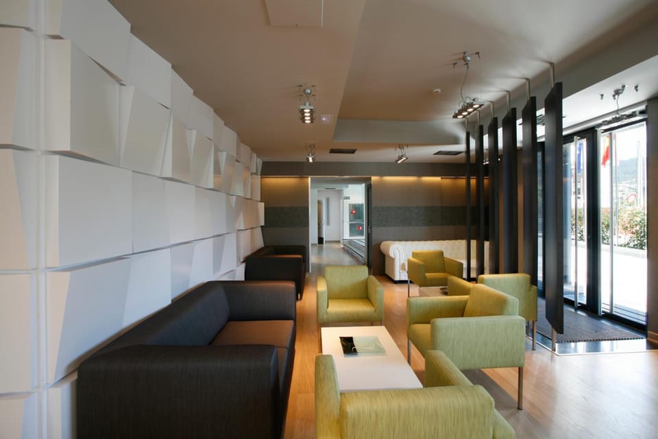 Shared lounge/TV area