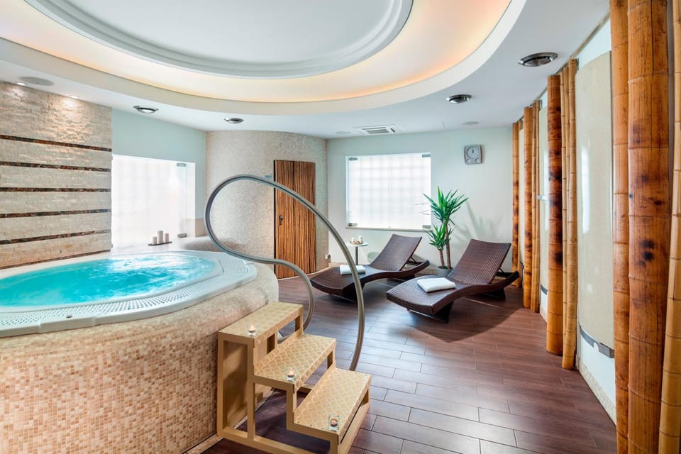 Hot tub