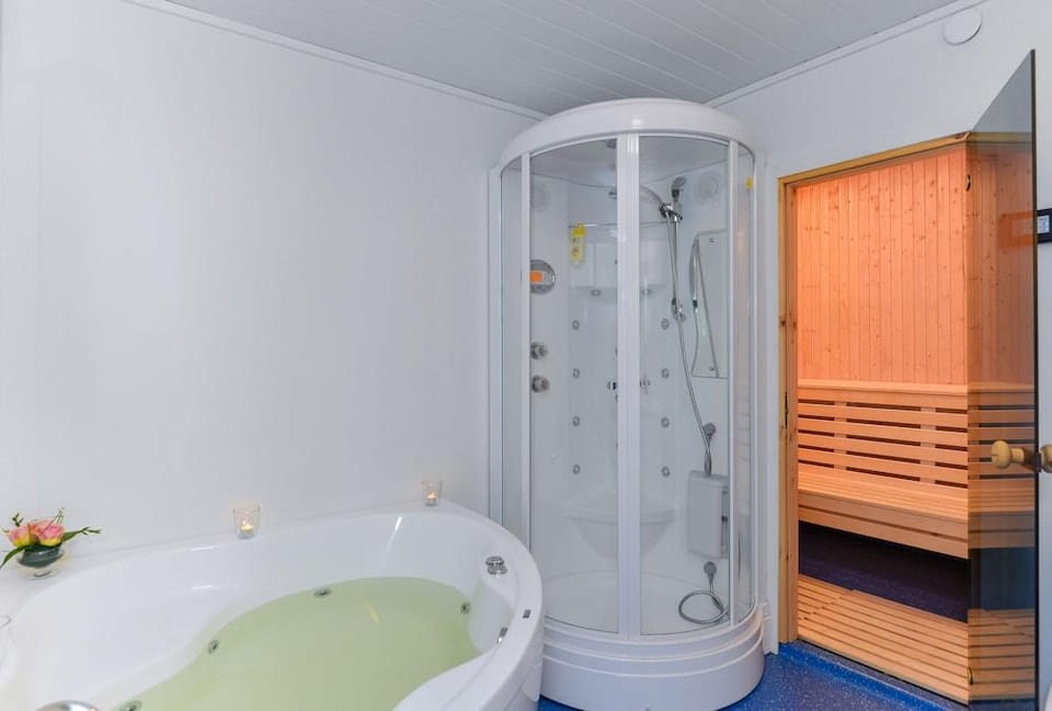 Grønnbuene Rorbu Hotel Hotel in Nordland, Norway