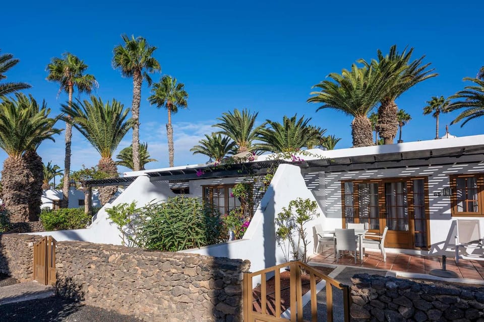 Ona Las Brisas Hotel in Playa Blanca