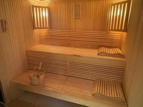 Promo Automne et Jacuzzi 1H Offerte-Domaine Spa Perret-3Ha-MasterSuite en B&B au Chateau Art Deco ou Hotel in Île-de-France