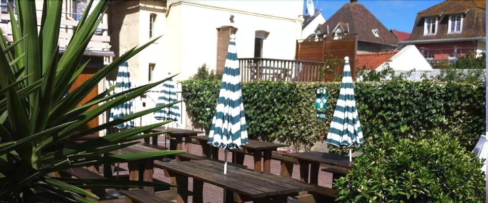 AUBERGE RIVA BELLA Hostel in Hauts-de-France