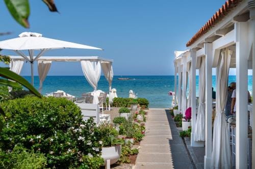 Talgo Suites Hotel in Stalida