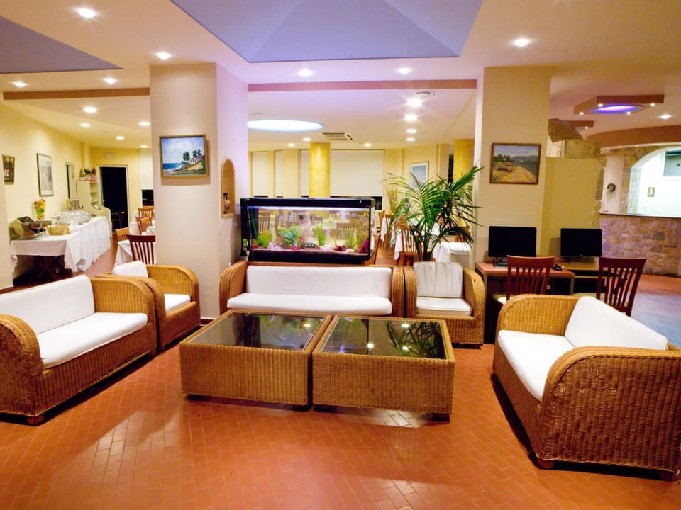 Thomas Beach Hotel Hotel in East Attica Regional Unit, Greece