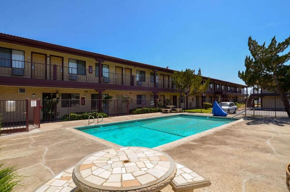 Beyond Stay Hotel Hotel in Victorville