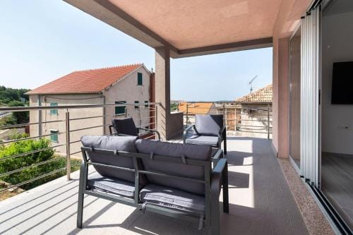 Apartments Grubisic - Sibenik - parking included Hotel in Šibenik