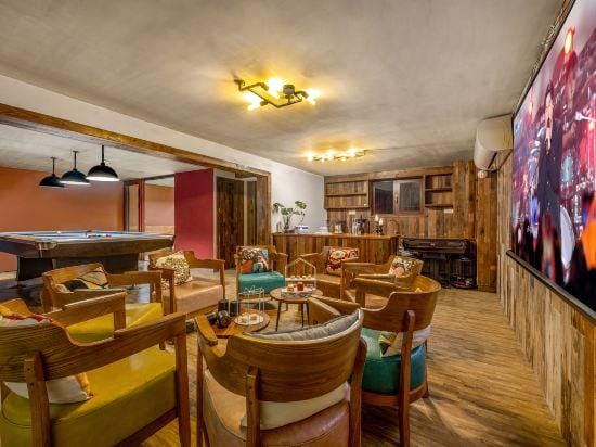 Shanghai Yinshan Yushe Holiday Villa Hotel in Shanghai