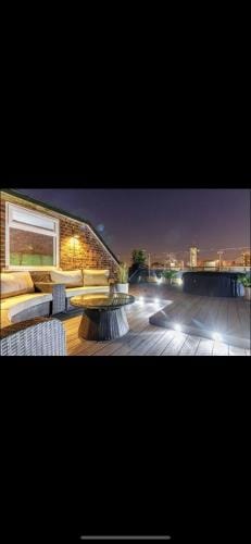 Swan Street Townhouse Hot Tub & Roof Terrace Hotel in Manchester