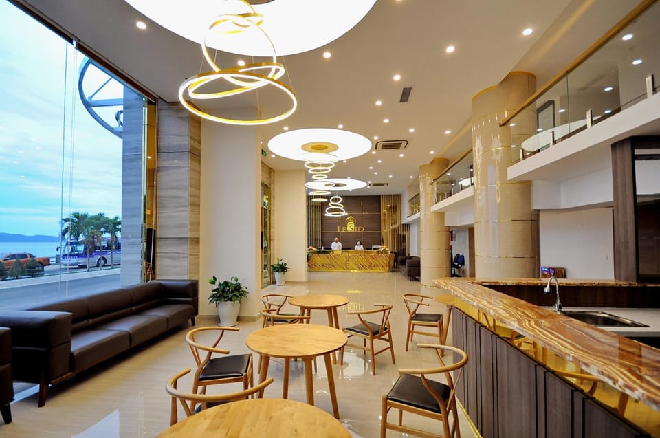 Shared lounge/TV area