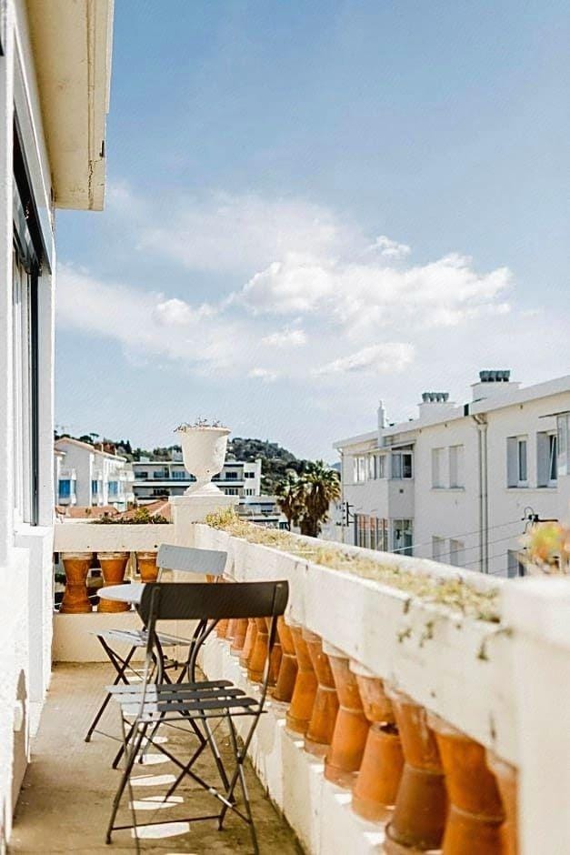 Les Voiles Hotel in Toulon