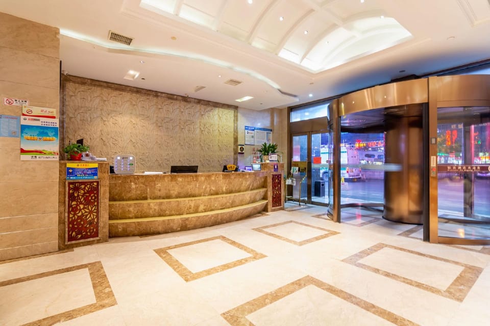 Hangzhou Platinum Palace Hotel (Wujiao Tianjie Gaosha Road Subway Station Branch) Hotel in Hangzhou