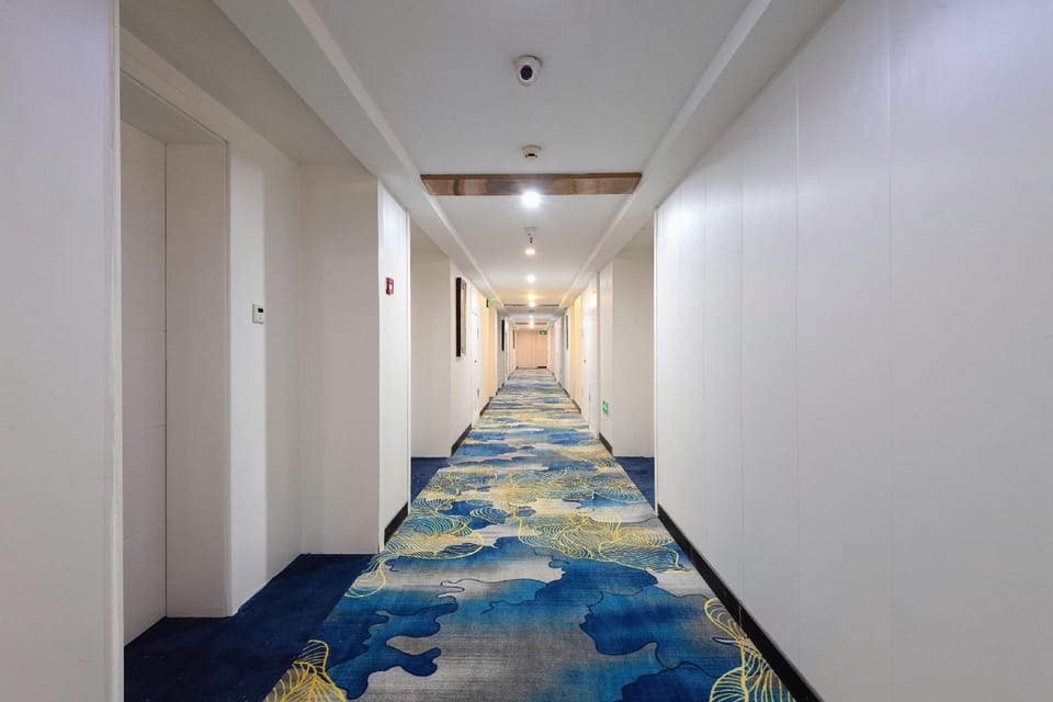 Hangzhou Platinum Palace Hotel (Wujiao Tianjie Gaosha Road Subway Station Branch) Hotel in Hangzhou