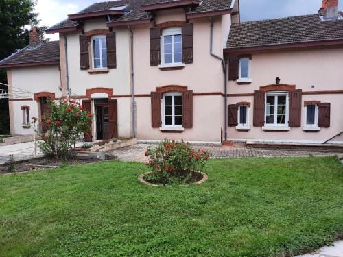 Gite meuble et Chambre d'hotes LE PUITS DARCY Hotel in Bourgogne-Franche-Comté