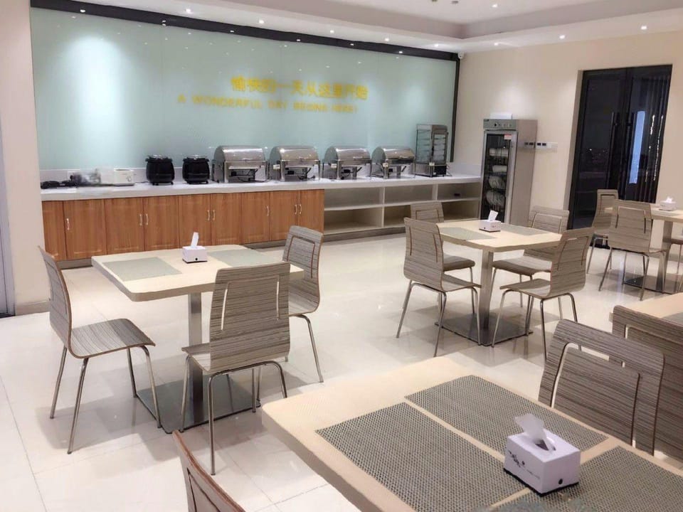 Mingzhu Holiday Hotel (Jianhu High Speed Rail Station Store) Hotel in Jiangsu