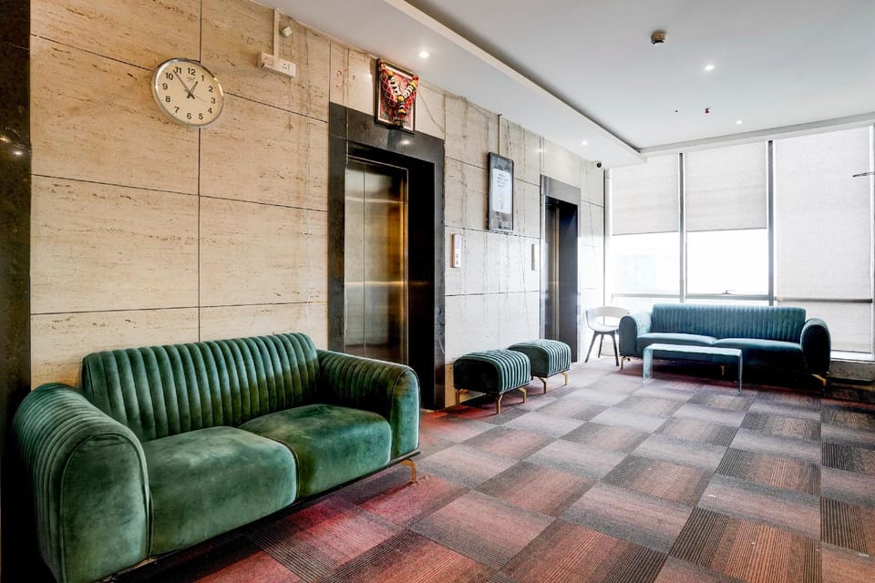 Townhouse PBG Mall Vashi Hotel in Maharashtra