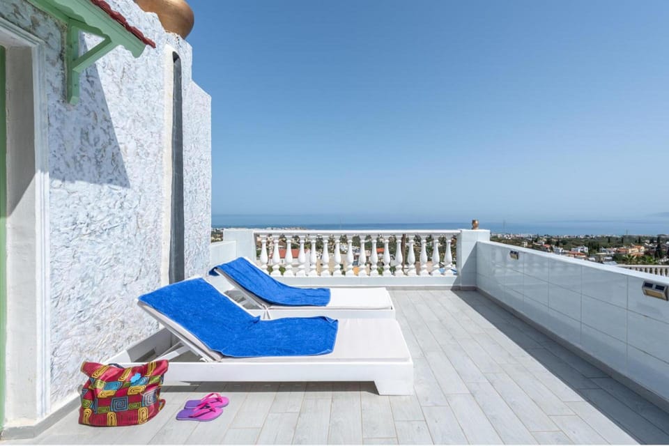 Private Apartment Sea View Hotel in Piskopiano