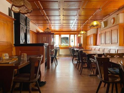 Casa Job - Gasthaus - Sauna, Whirlpool - Trun Inn in Canton of Grisons