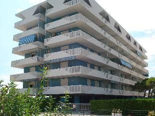 Apartment near the beach-washing Machine-ac Hotel in Porto Santa Margherita