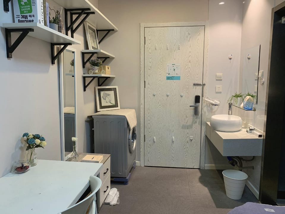 Lan Kai Qiu Zhi Apartment Hostel in Shanghai