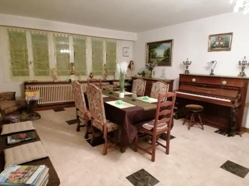 chambres d hotes Le labyrinthe du peintre Hotel in Bourgogne-Franche-Comté