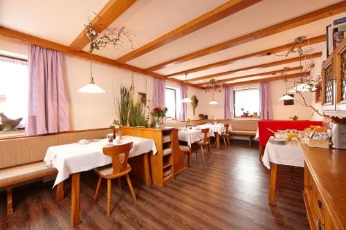 Gastehaus Alpina Hotel in Tyrol