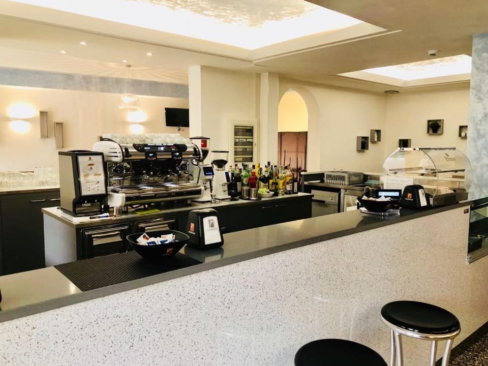 Bar/lounge